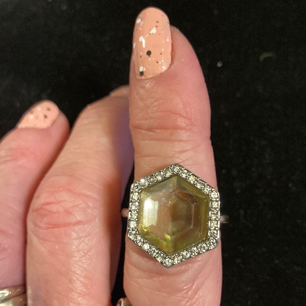 Chloe and Isabel mother of Pearl style fashion ring size 8